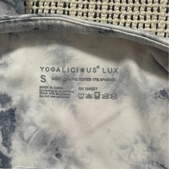 Teens Small Workout White & Blue Patterned Leggings - Picture 2 of 3